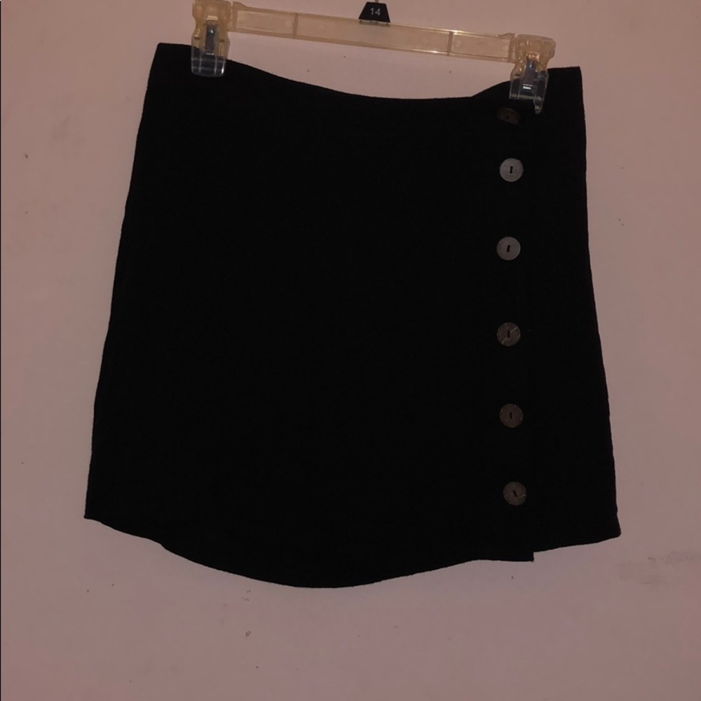 Black skirt with buttons